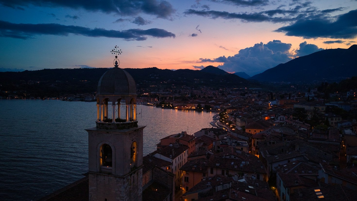 Dieci motivi per cui la satira salverà la provincia